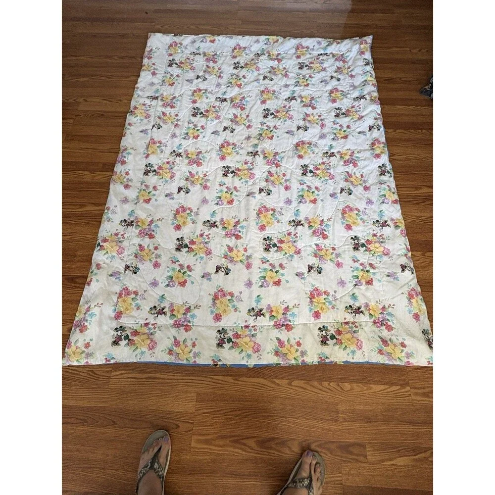 Vintage Minnie Mouse Quilted Twin Size Comforter Floral Gardening 1990’s